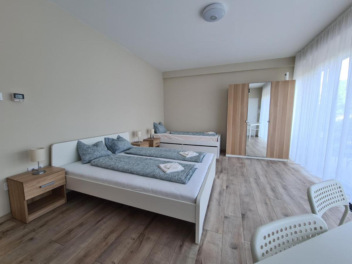 Oet Fenyo Apartmanhaz ชิโอฟก ภายนอก รูปภาพ