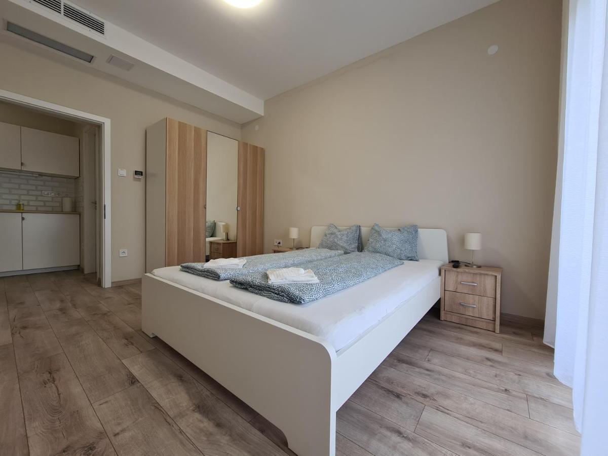 Oet Fenyo Apartmanhaz ชิโอฟก ภายนอก รูปภาพ