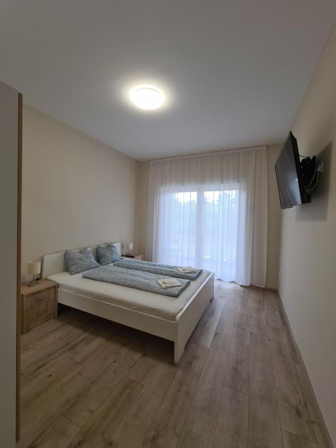 Oet Fenyo Apartmanhaz ชิโอฟก ภายนอก รูปภาพ