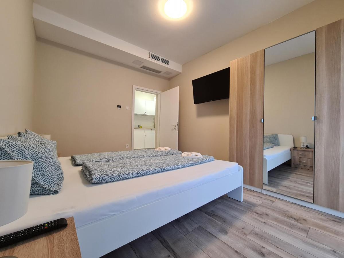Oet Fenyo Apartmanhaz ชิโอฟก ภายนอก รูปภาพ